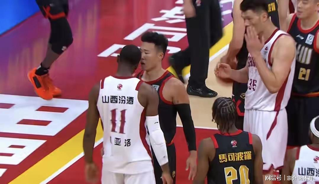 凯发k8(中国)天生赢家-驱逐主教练,半场7次技术犯规,CBA超级外援又惹麻烦